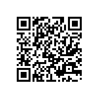 寒冬里的暖心一幕_保安队长跳入冰河中救人